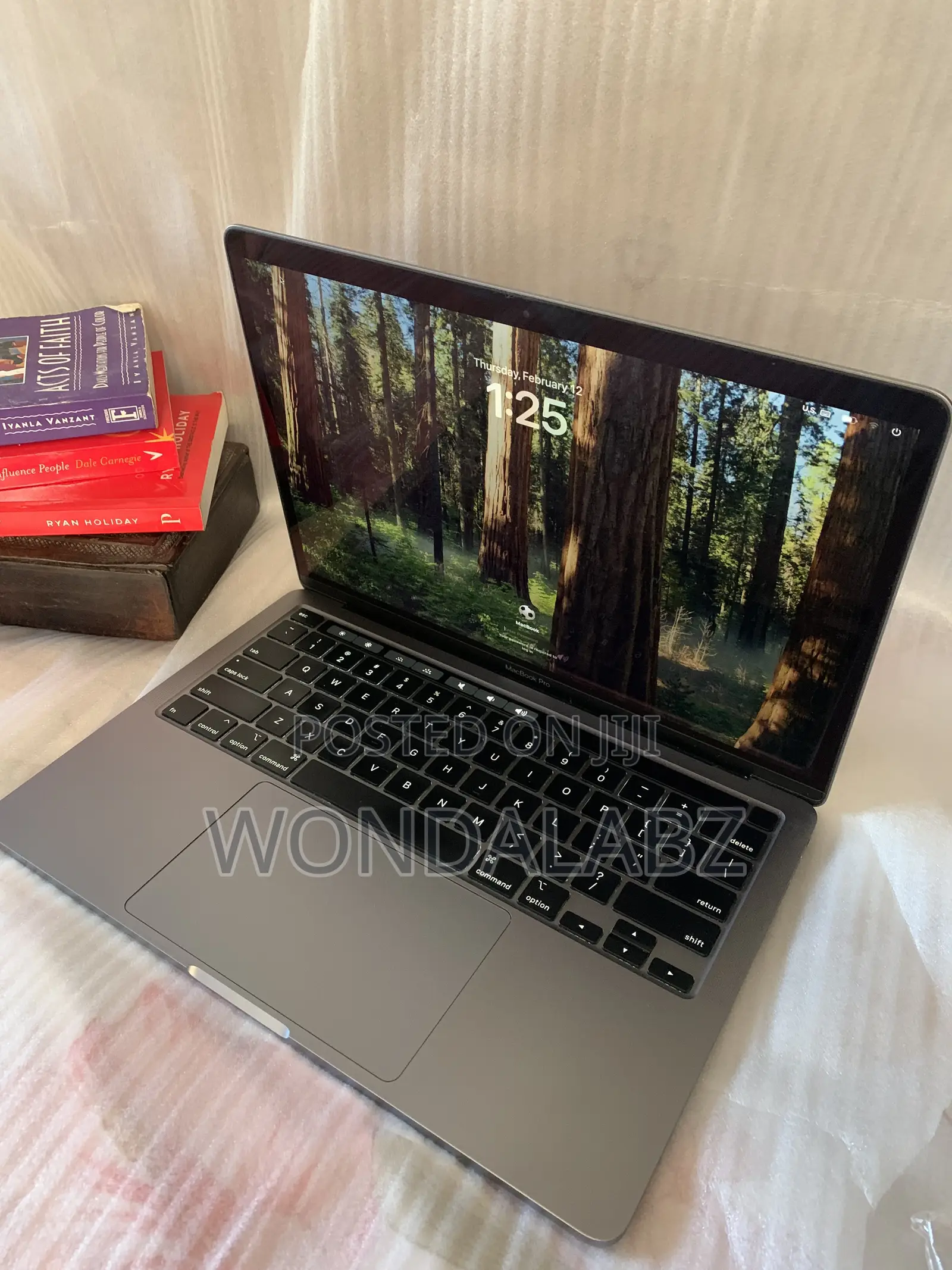 Laptop Apple MacBook Pro 2020 16GB Intel Core i5 SSD 512GB