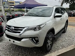 Toyota Fortuner 2.7 AWD 2019 White