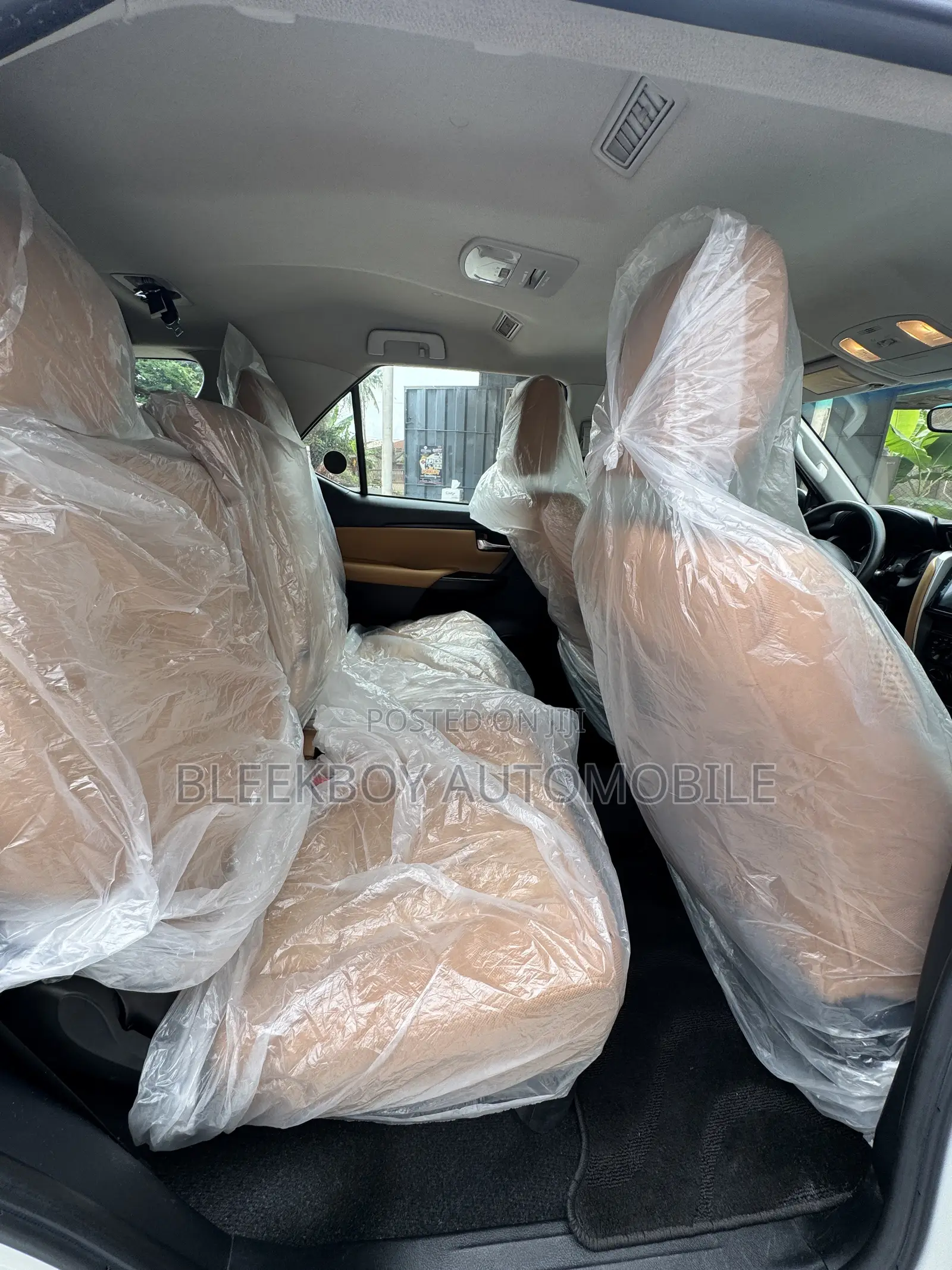 Toyota Fortuner 2.7 AWD 2019 White