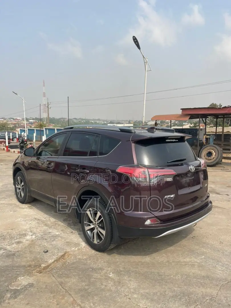 Toyota RAV4 2018 Brown