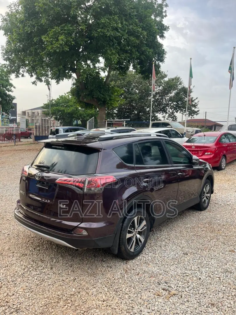 Toyota RAV4 2018 Brown