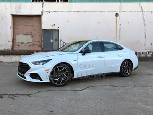 Hyundai Sonata – Elegant Comfort Smooth Performance for Rent