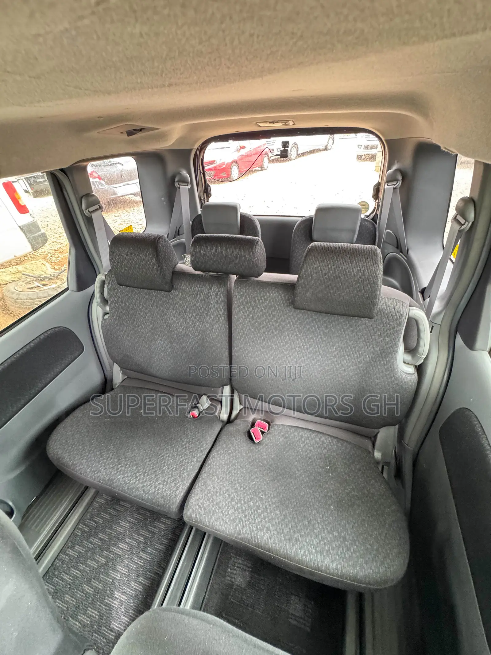 Toyota Sienta 1.5 AWD 2012 Black