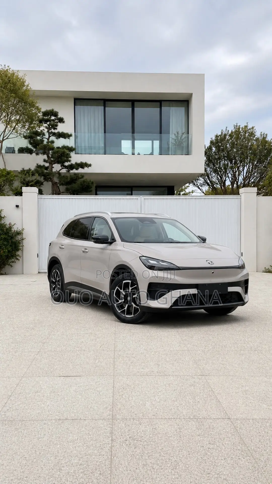 MG MG4 EV 2022 White