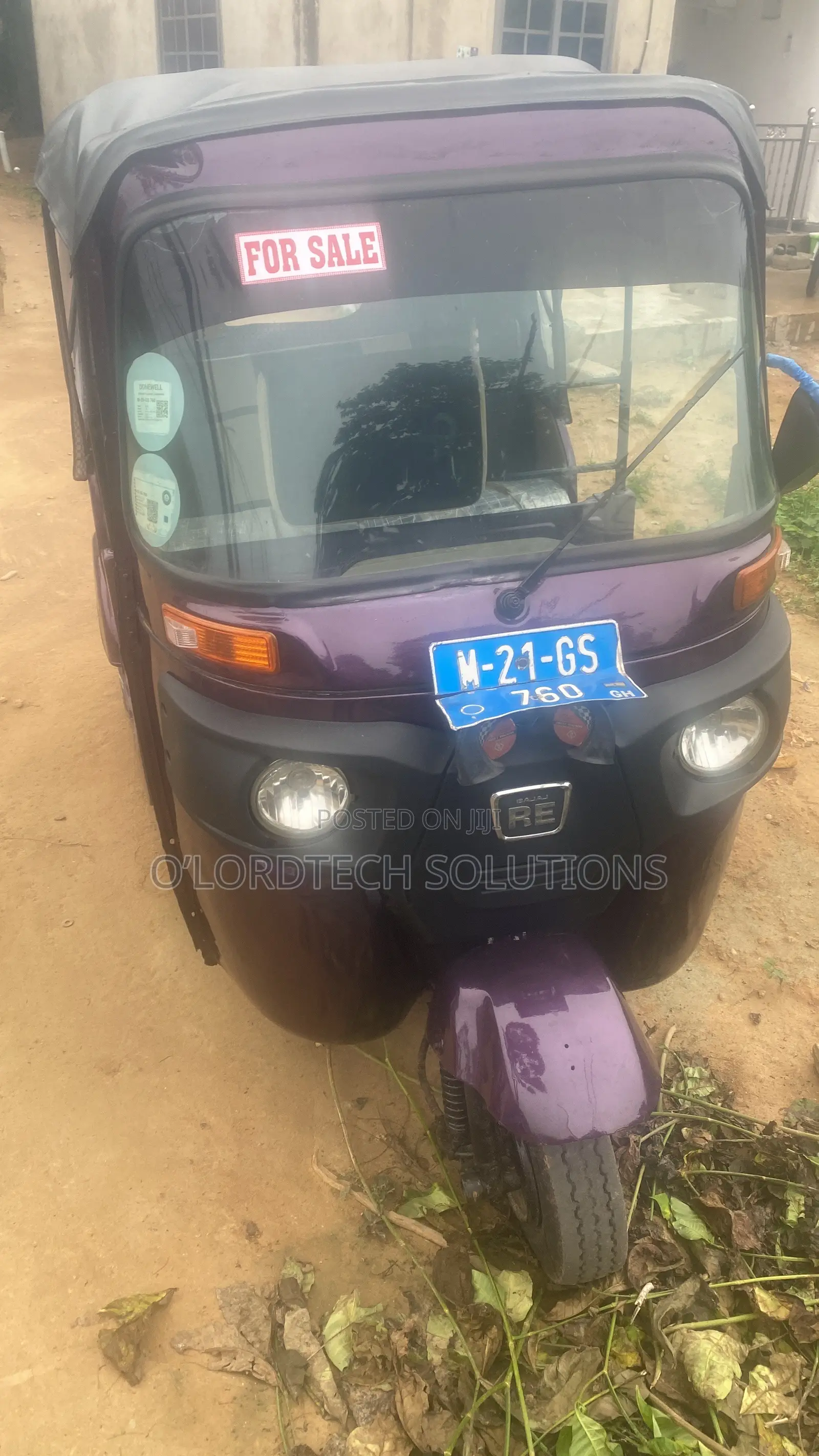 Bajaj RE 2021