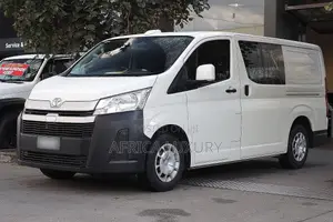 Toyota Hiace Van – Spacious Transport Reliable Performance for Rent