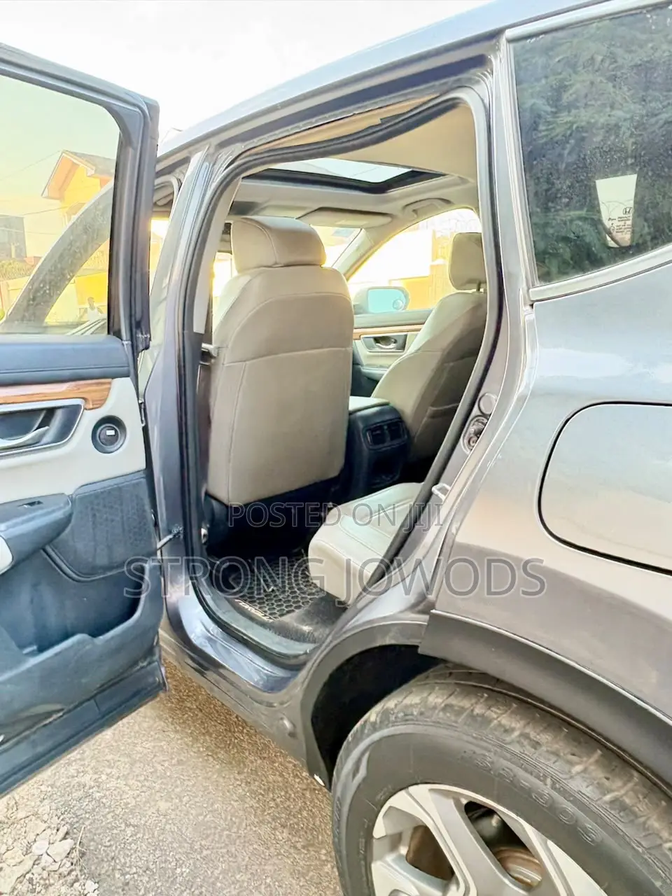 Honda CR-V Touring 4dr SUV AWD (1.5L 4cyl CVT) 2017 Gray