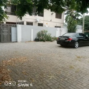 3bdrm Apartment in Owner, North Ridge for rent
