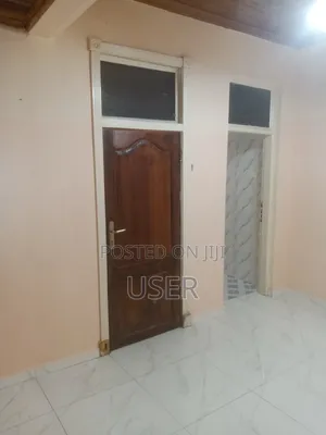 3bdrm Apartment in Owner, North Ridge for rent