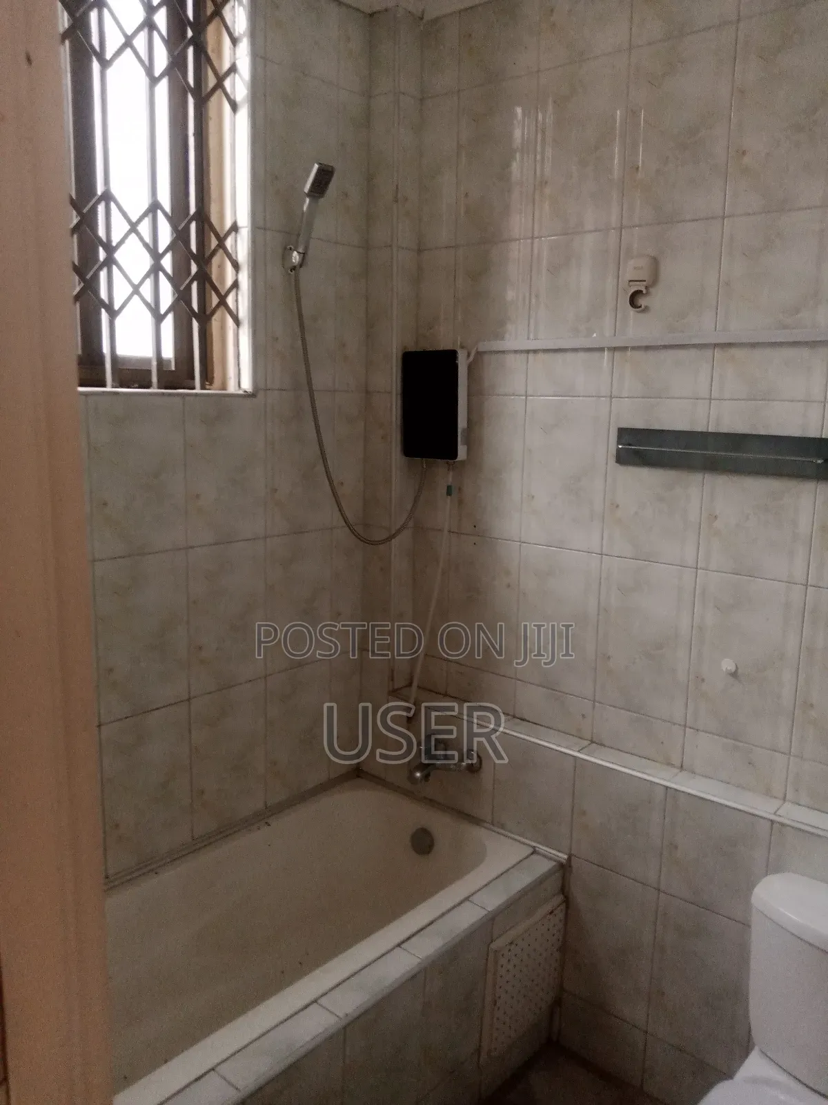 3bdrm Apartment in Owner, North Ridge for rent