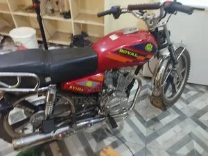 New Royal RY125 2025 Red