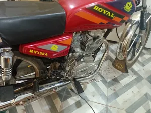 New Royal RY125 2025 Red