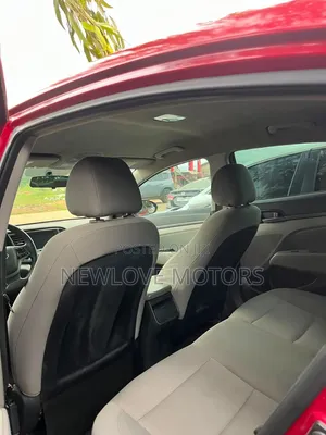 Hyundai Elantra 2017 Red
