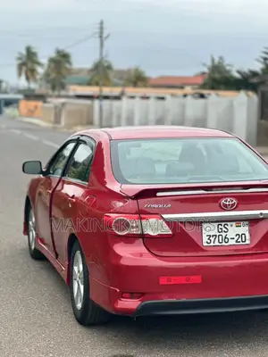 Toyota Corolla S 4dr Sedan (1.8L 4cyl 4A) 2013 Red
