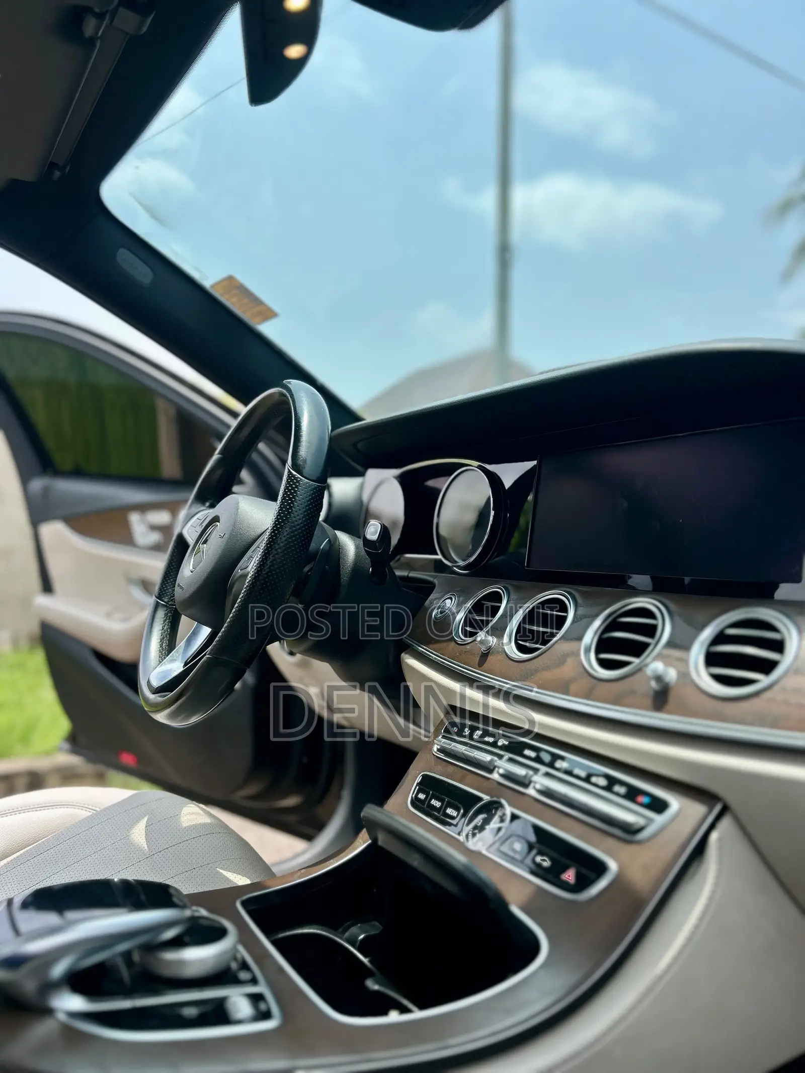 Mercedes-Benz E300 2019 Black