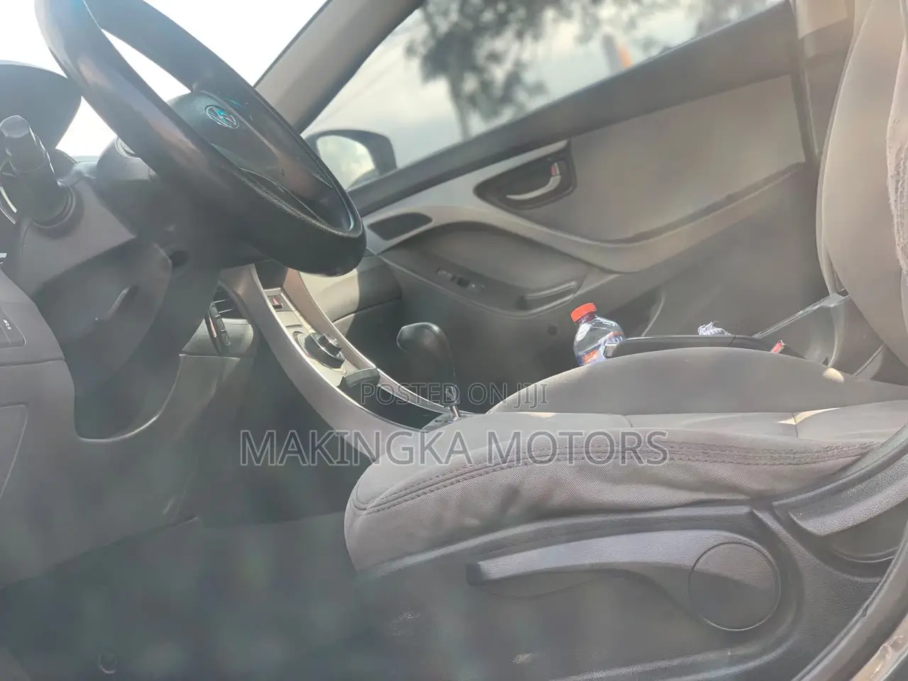 Hyundai Elantra GLS Sedan FWD (1.8L 4cyl 6M) 2013 Gray
