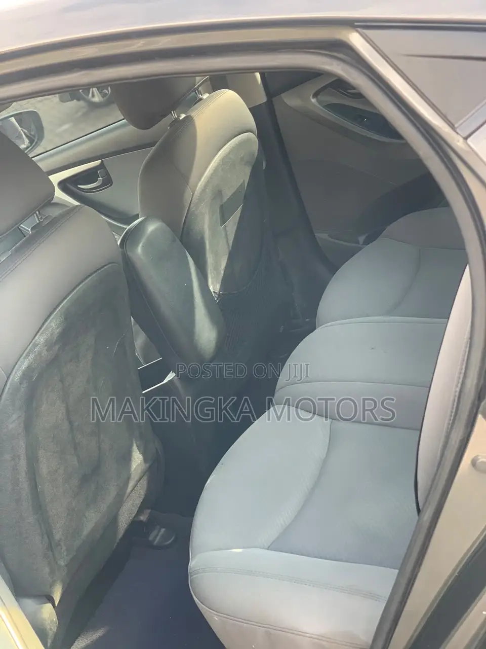 Hyundai Elantra GLS Sedan FWD (1.8L 4cyl 6M) 2013 Gray