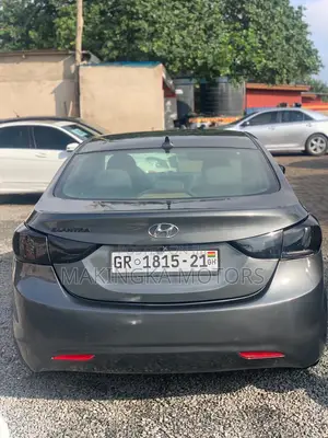Hyundai Elantra GLS Sedan FWD (1.8L 4cyl 6M) 2013 Gray