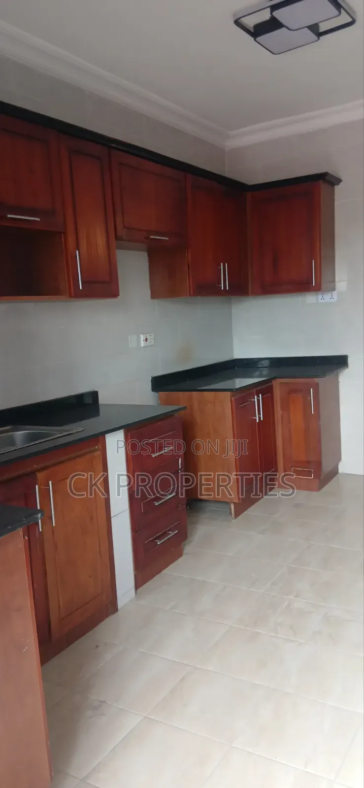3bdrm Apartment in Parakuo Estate for rent
