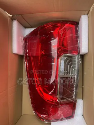 Navara 2015 2016 2017 2018 2019 2020 2021 Taillights (Pair)
