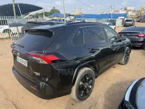 Toyota RAV4 XLE FWD 2020 Black
