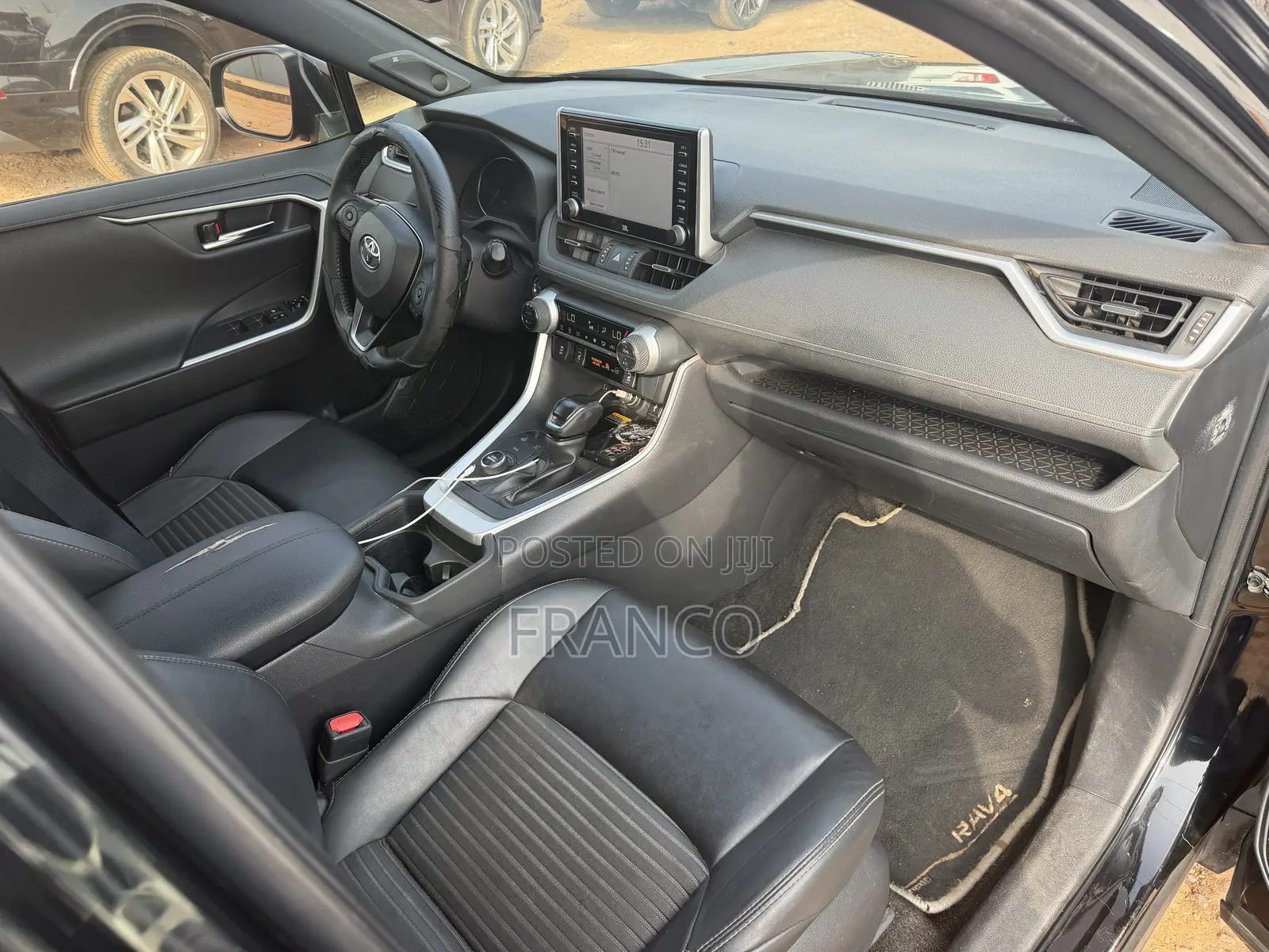Toyota RAV4 XLE FWD 2020 Black