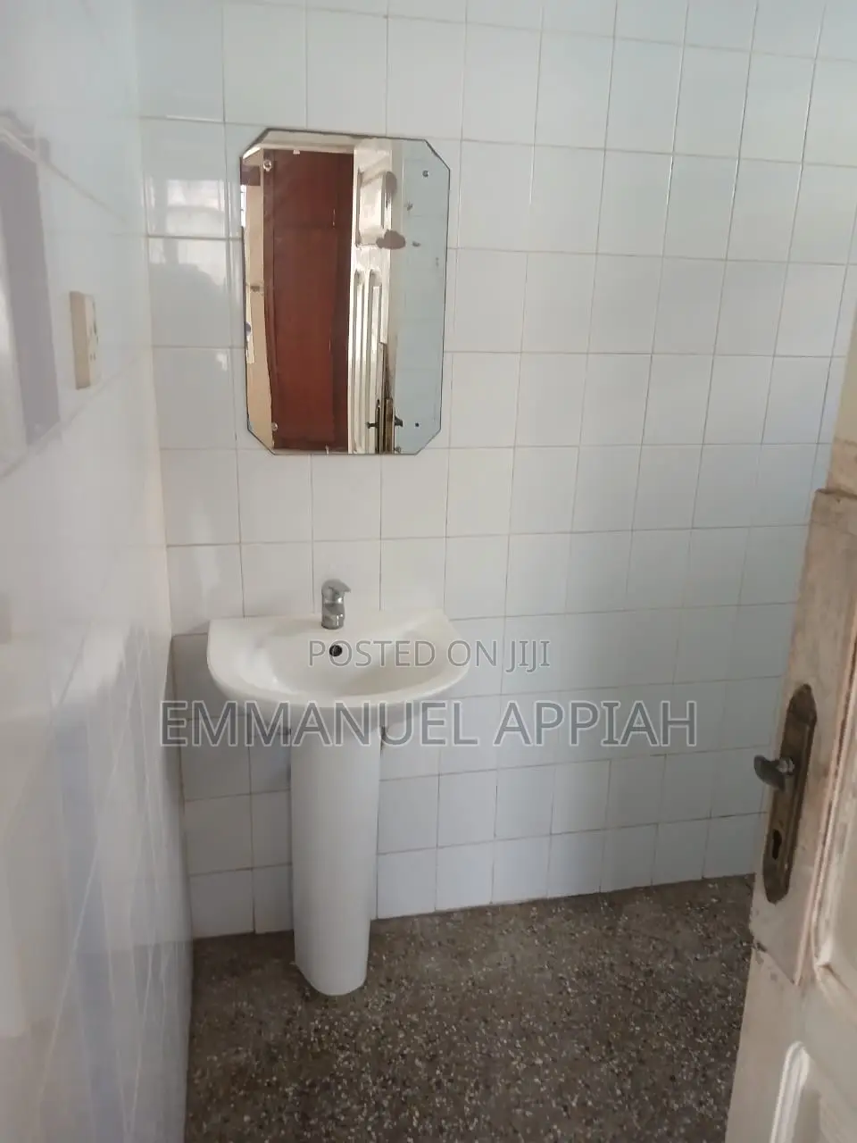 4bdrm Apartment in Awoshei, Awoshie for rent