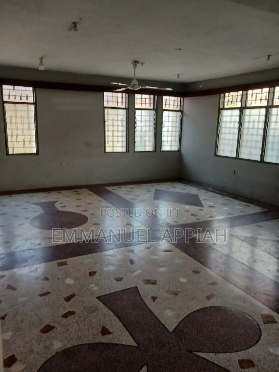 4bdrm Apartment in Awoshei, Awoshie for rent