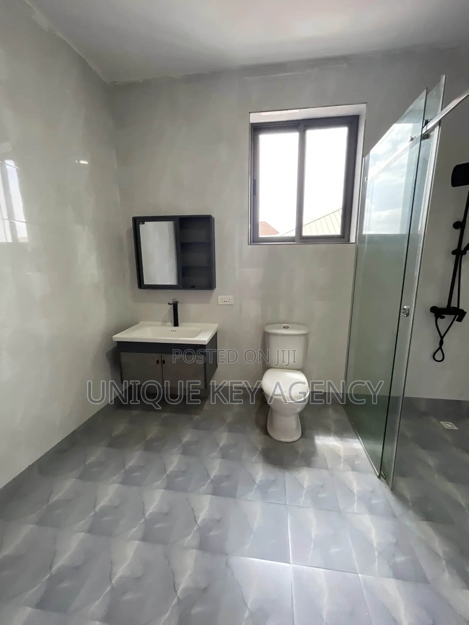 4bdrm House in Unique Key Agency, East Legon for sale