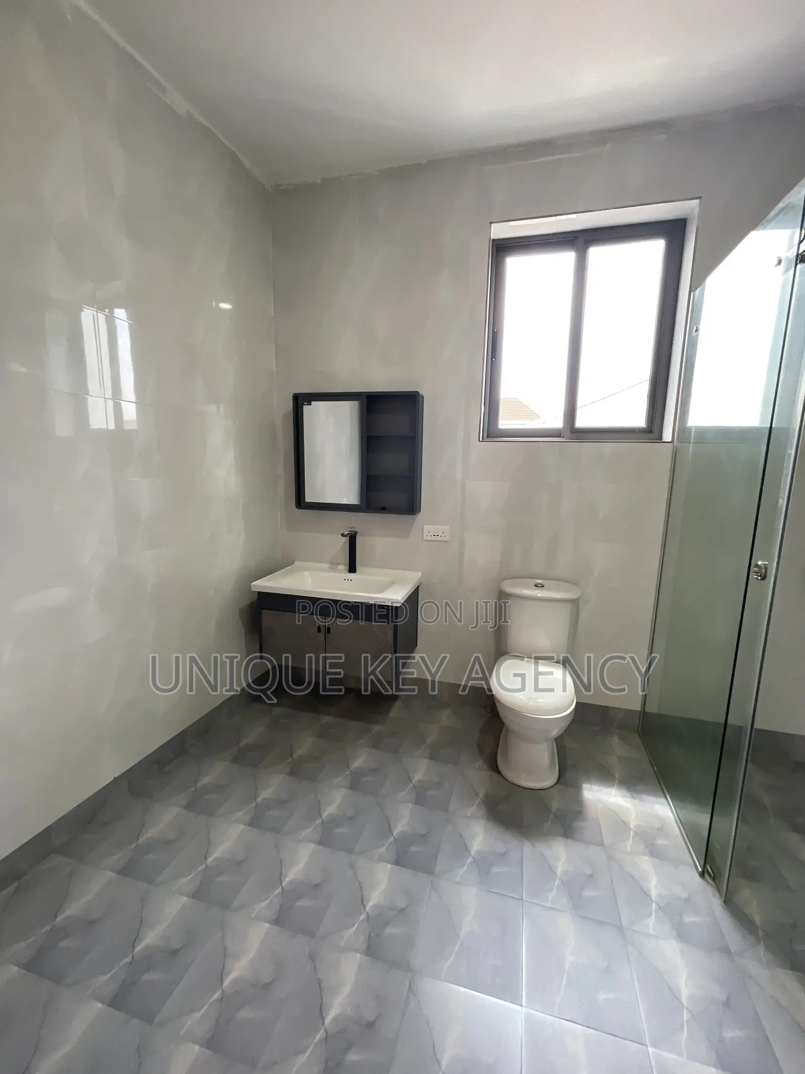 4bdrm House in Unique Key Agency, East Legon for sale