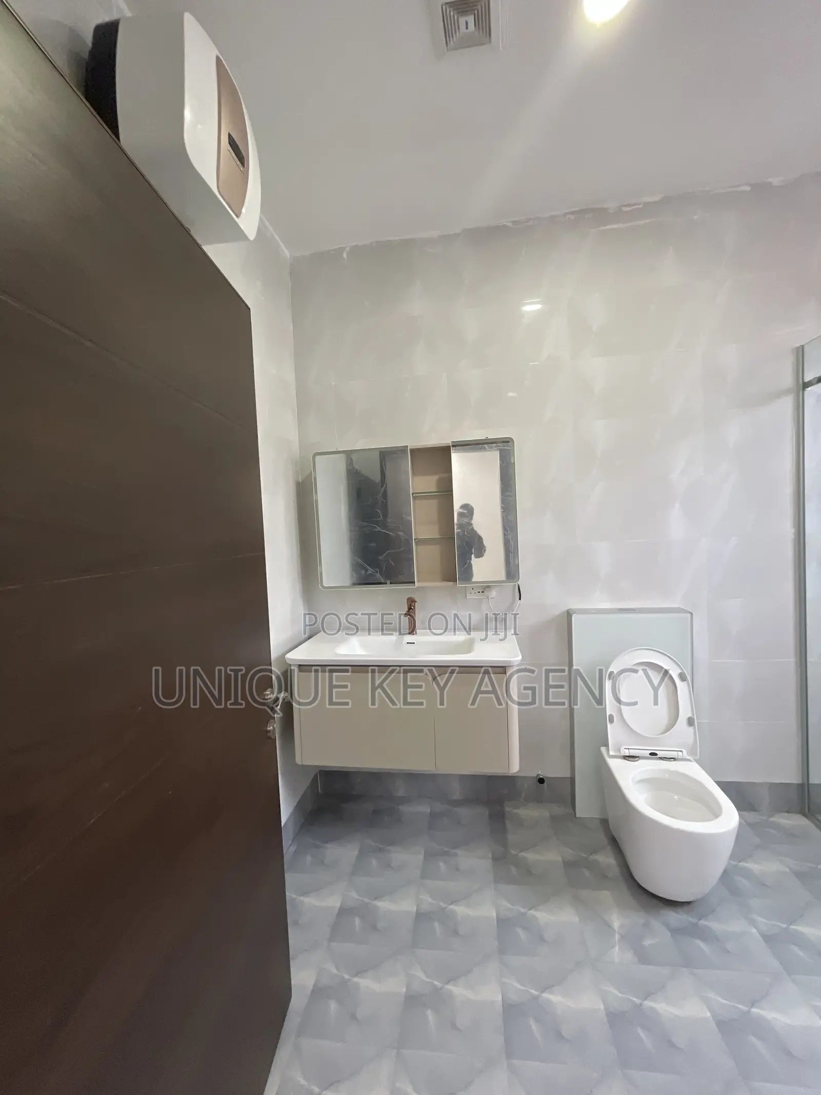 4bdrm House in Unique Key Agency, East Legon for sale