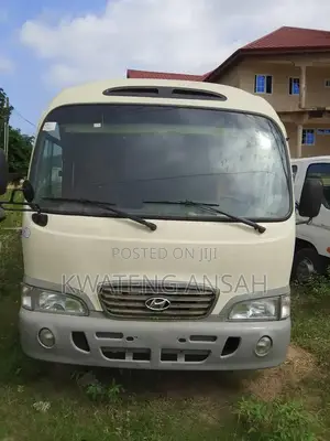 Hyundai County 2014 Silver