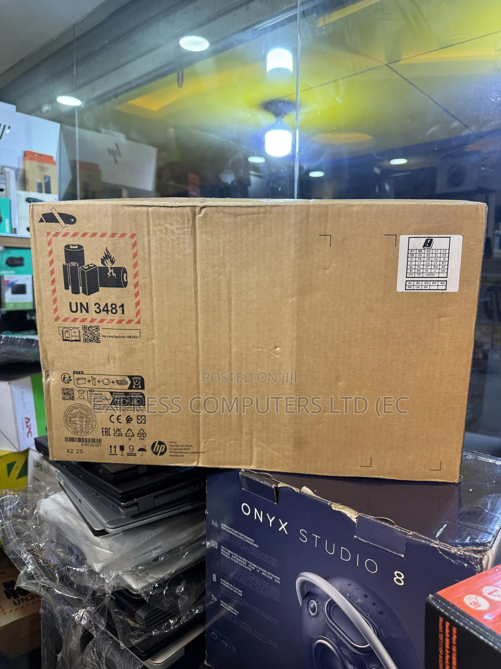 New Laptop HP 14-ep0063 8GB Intel Core i5 SSD 256GB