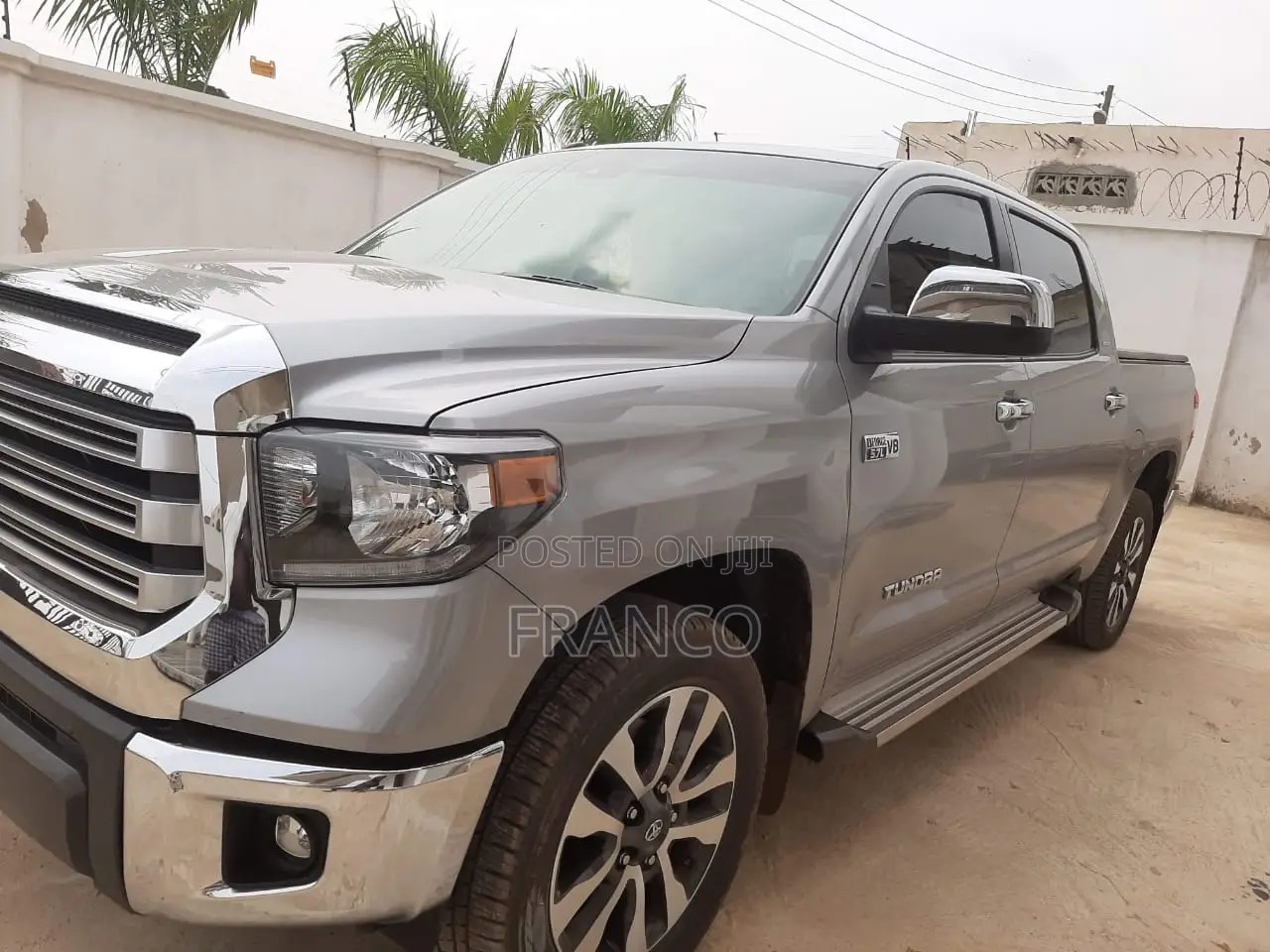 Toyota Tundra 1794 5.7L V8 w/FFV 4x2 CrewMax 5.6 ft. box 145.7 in. WB