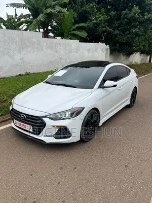 Hyundai Elantra 2018 White