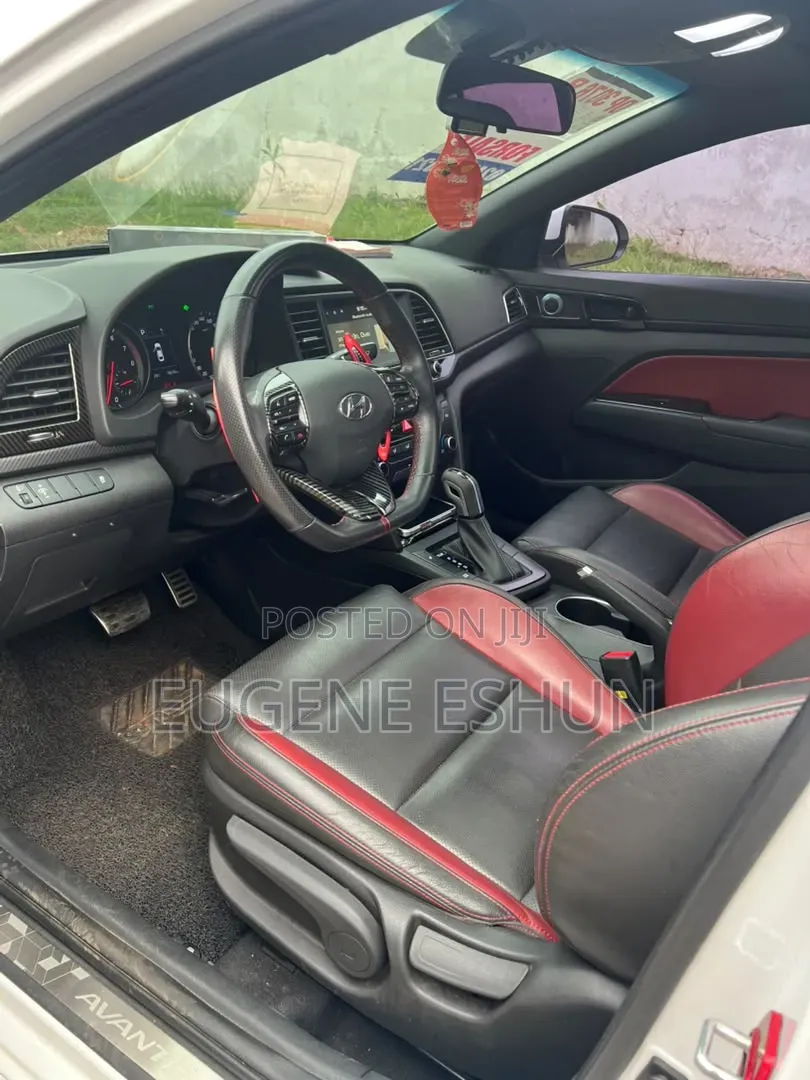 Hyundai Elantra 2018 White