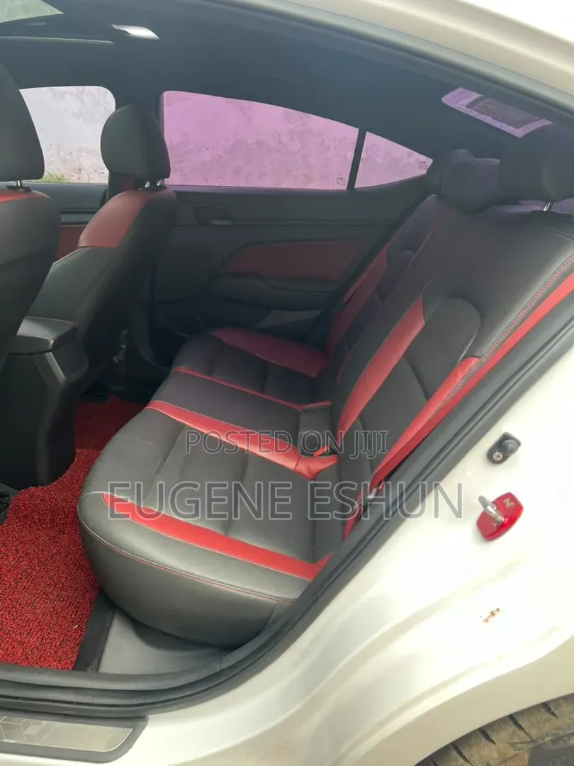 Hyundai Elantra 2018 White