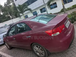 Kia Cerato 2011 Red