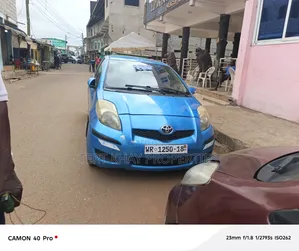 Toyota Vitz 2010 Blue