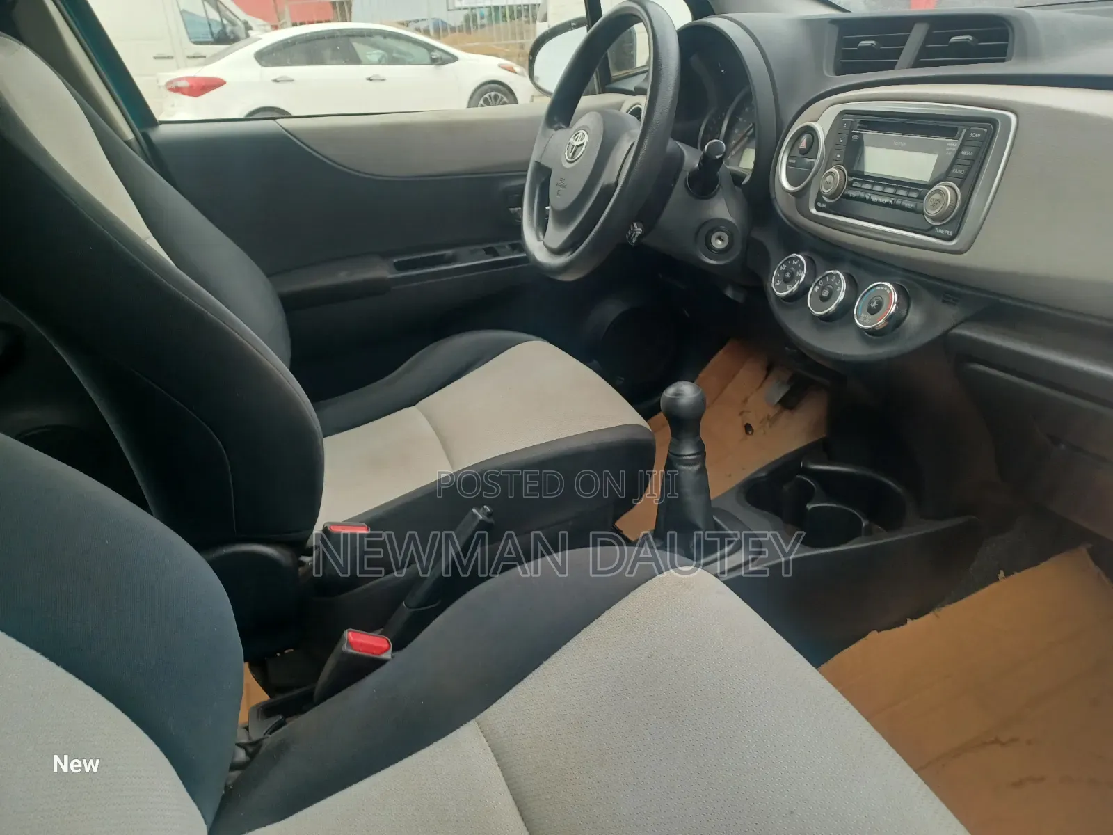 Toyota Yaris 2014 Green