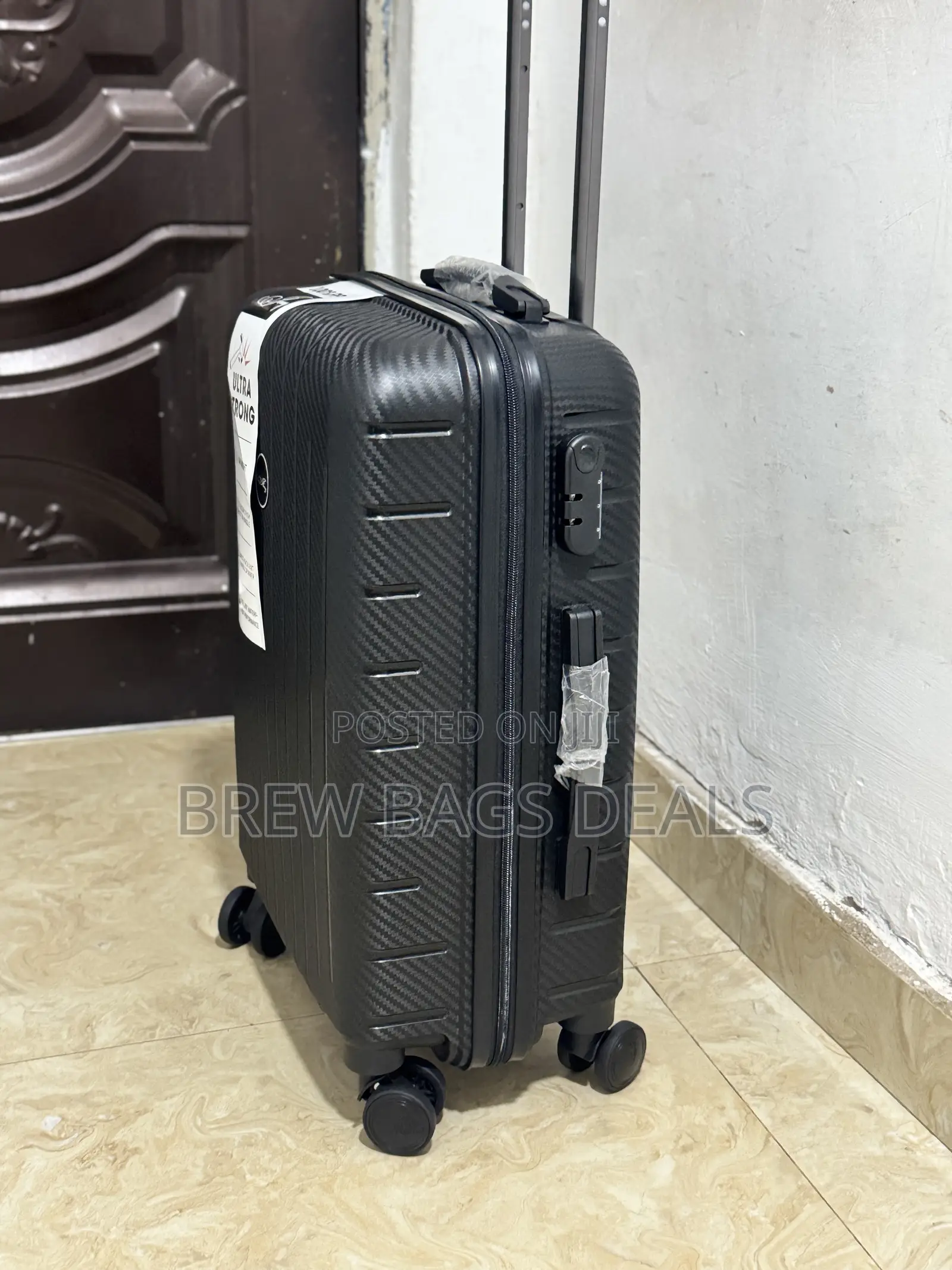 Premium Quality Ultra Strong 20 Inches Small Size Traveling Bag.