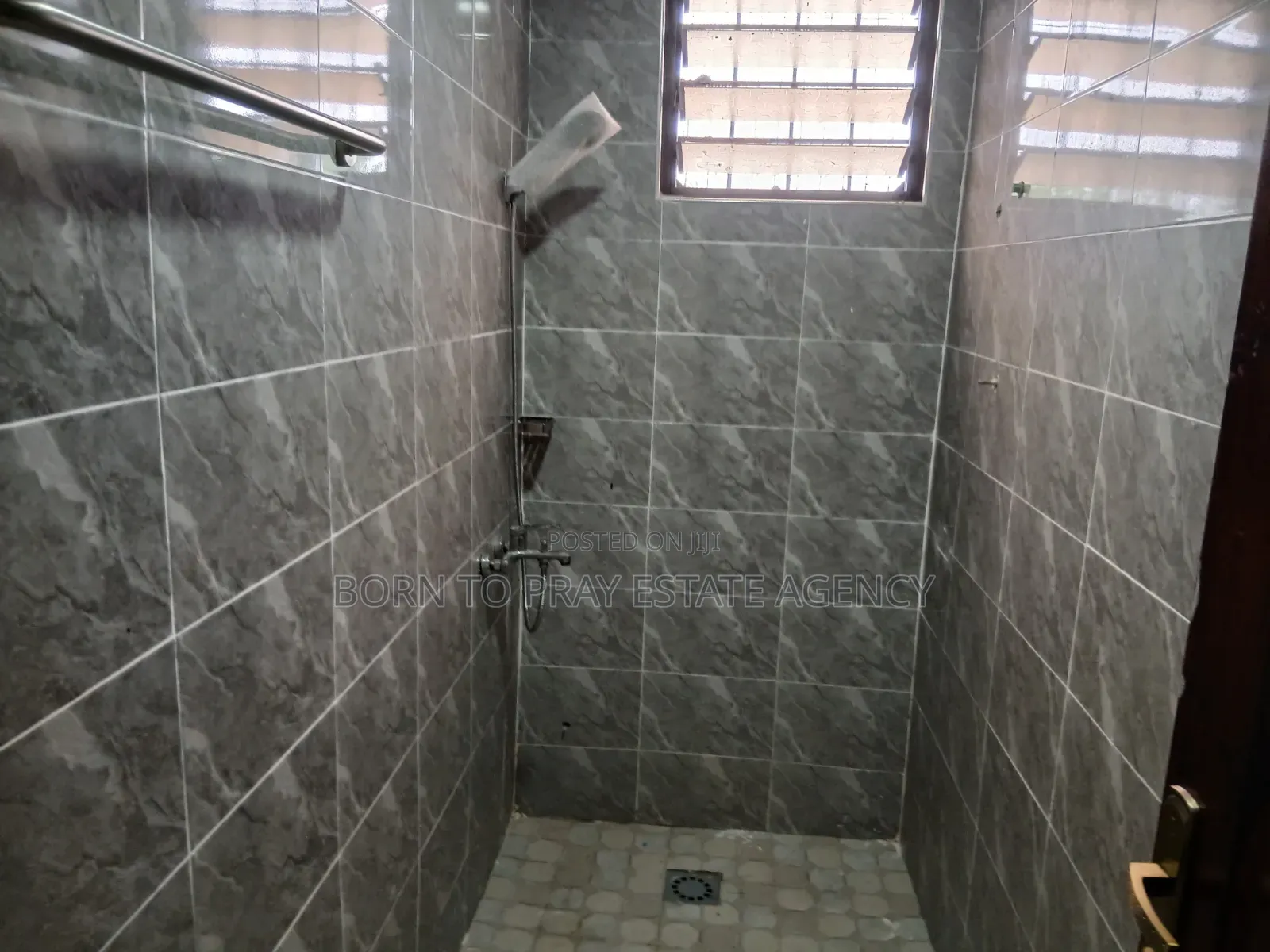 2bdrm Apartment in Born To Pray Estate, Ejisu-Juaben Municipal for rent