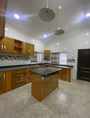 3bdrm House in North Kaneshie for rent