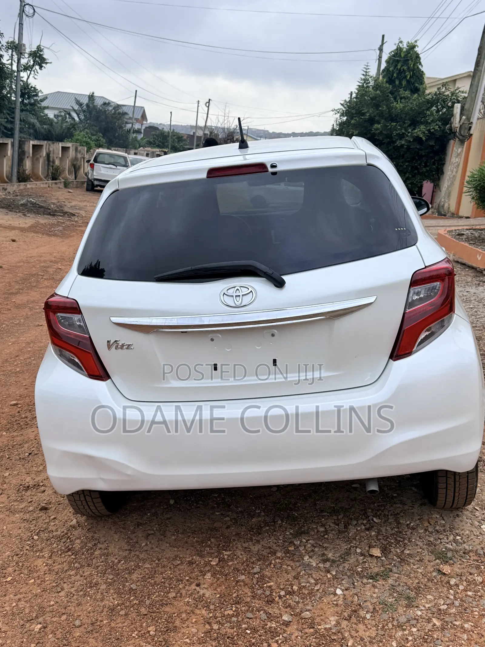 Toyota Vitz 1.3 AWD 5dr 2014 White