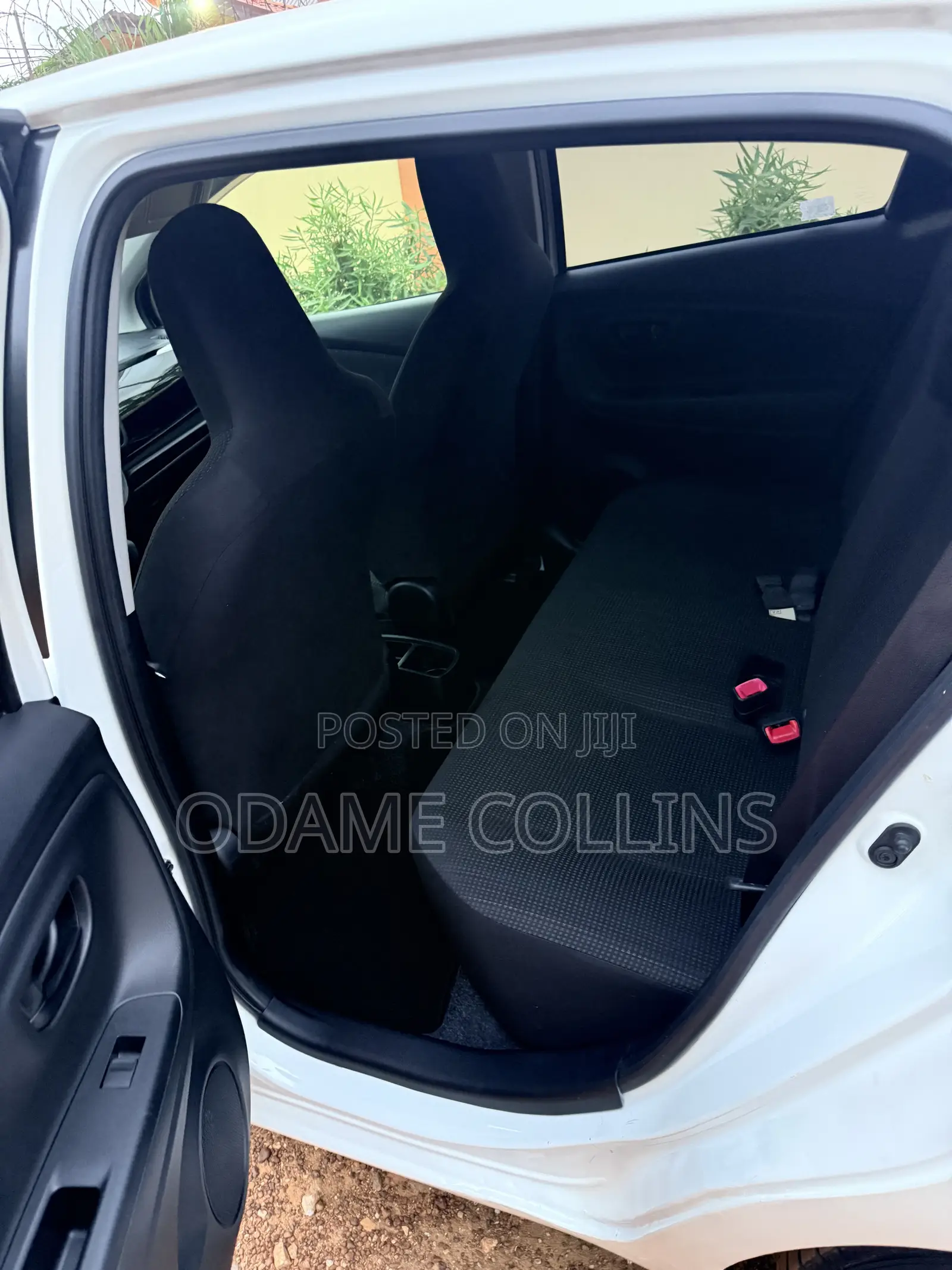 Toyota Vitz 1.3 AWD 5dr 2014 White