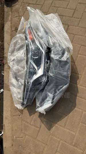 Toyota CHR 2016,2018,2017, Headlight Available