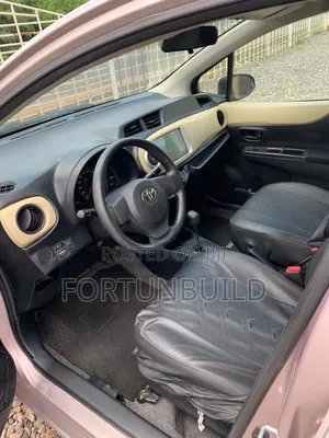Toyota Vitz 2015 Gray