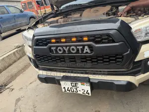 Toyota Tacoma 2017,2018,2019,2020, Front Grille Available