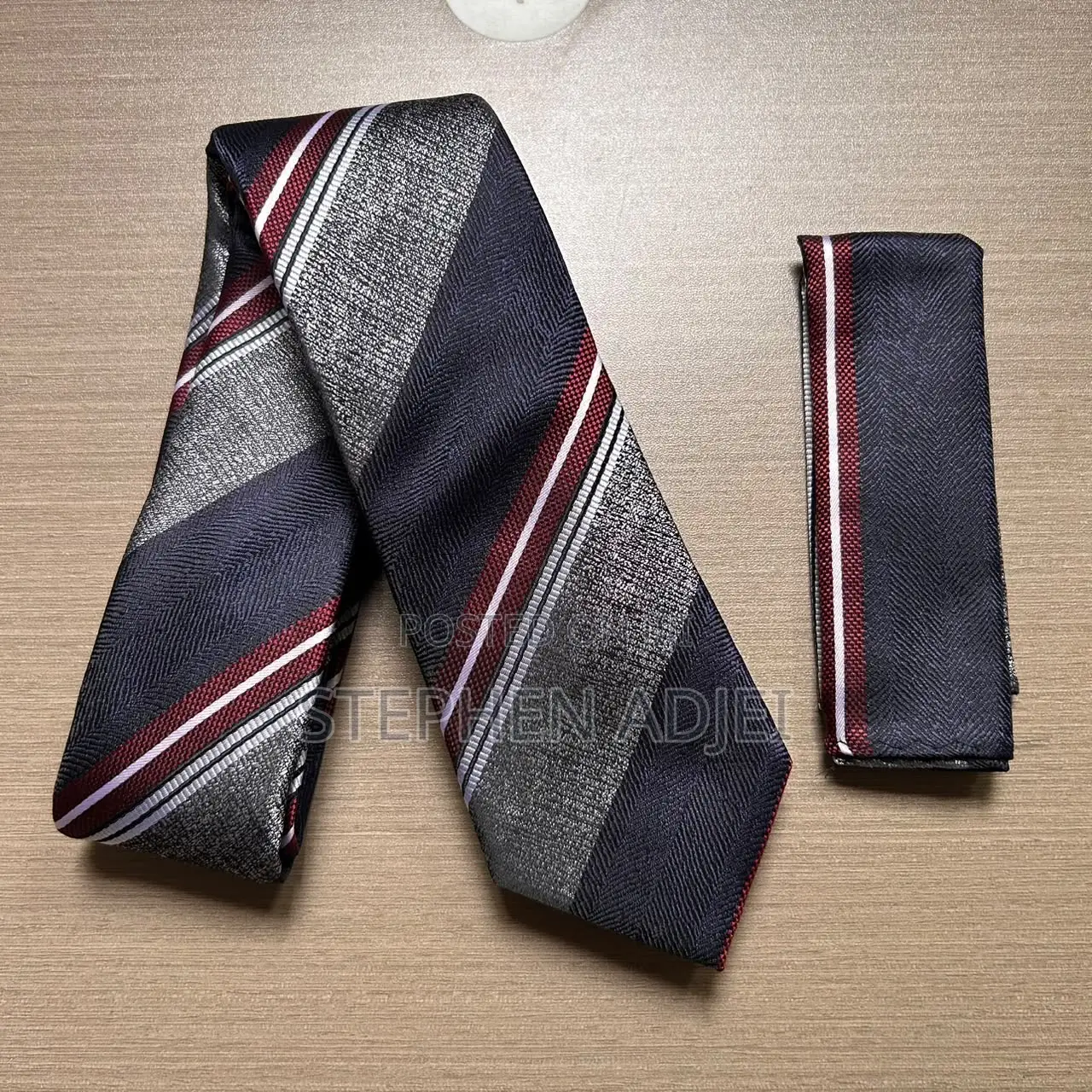 Flying Tie With Pocket Square