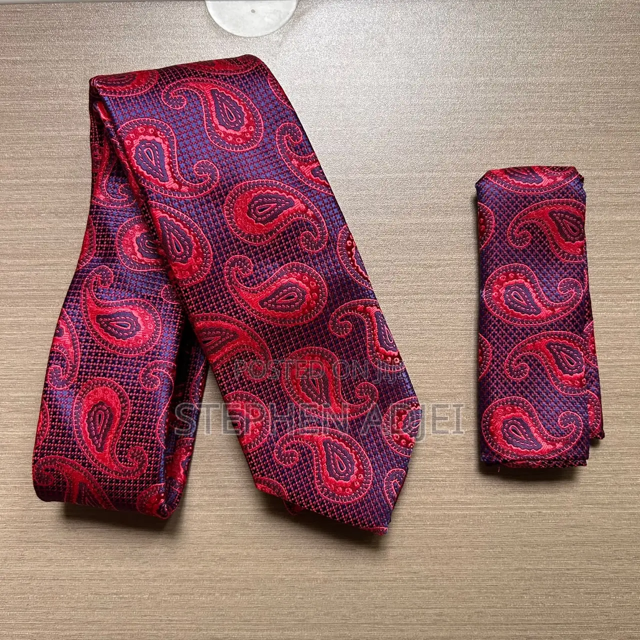 Flying Tie With Pocket Square